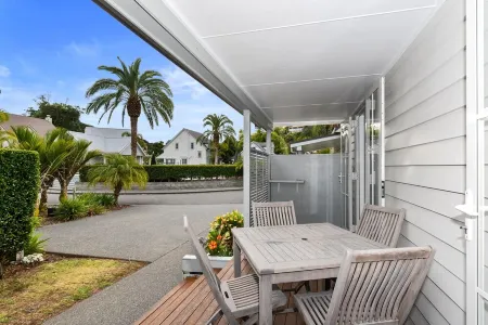 Sandy Jandal Cottage 3-5 bed with Annex - Russell Cottages Collection