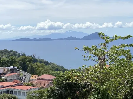 MAGNIFICENT low villa, sea view, in Trois-Rivieres