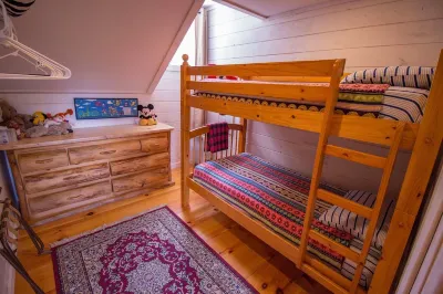 Gated 40 acre Animal Farm w/best mountain views in N. Conway 사코 리버 파밀리 캠핑 주변 호텔