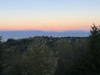 The Ridge Suite-Vancouver Island