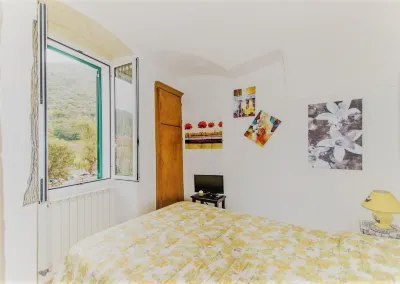 BELLAVISTA Love nest on one of the most beautiful ancient villages in Italy: DOLCEACQUA Hôtels à proximité de : Frantoio Castel Doria