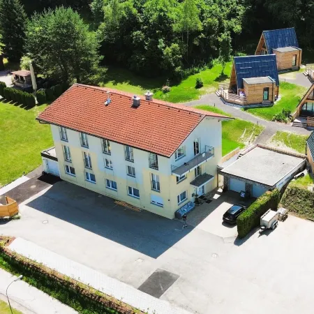 Mountains & Lakes - Chaletdorf & Appartements
