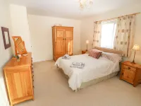Min Y Traeth Hotels in Criccieth