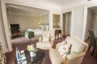 Hôtel des Trois Couronnes & Spa - the Leading Hotels of the World Hotels near Noix de Coco