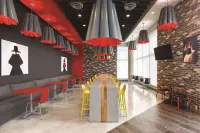 Kompose Boutique Hotel Miami Airport - 3-Star