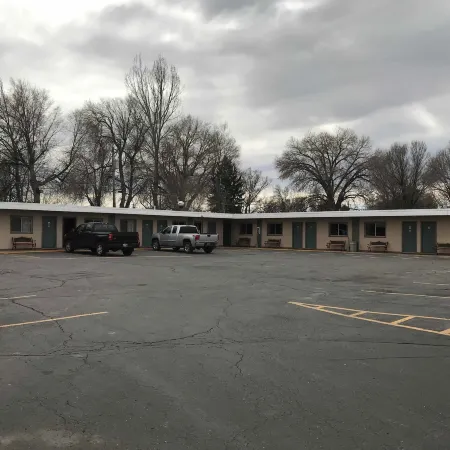 Paintbrush Motel