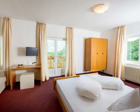 西格慕盧思庫隆酒店 阿皮亞諾蘇拉斯特拉達德爾維諾酒店