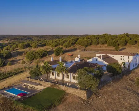 Herdade do Vau Hotels in Beja