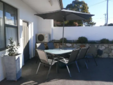 White Manor Motel Hotel di Cooma
