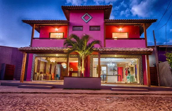 城堡粉紅精品酒店