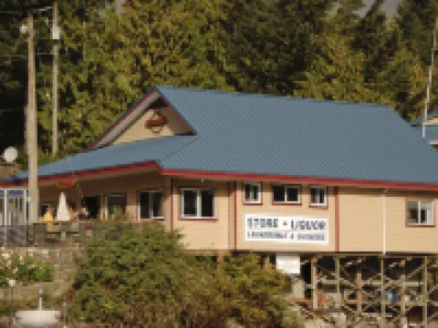 Bathgate Resort and Marina Hotels in Sunshine Coast