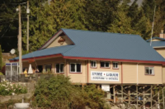 Bathgate Resort and Marina Hotels in Sunshine Coast