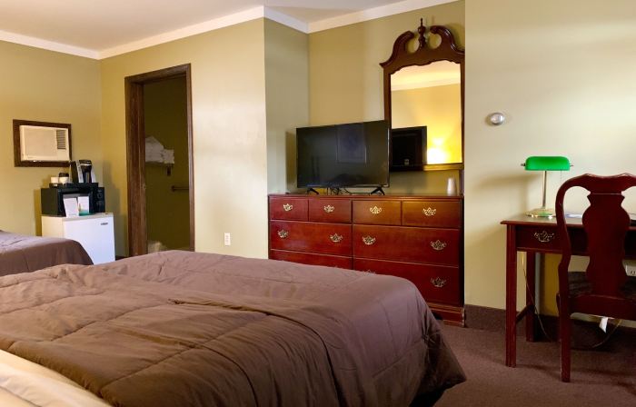 Fred's Inn Restaurant & Lodging