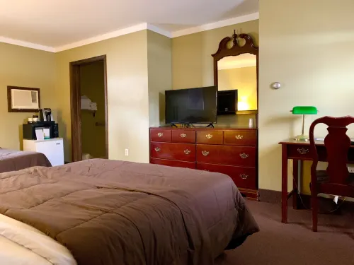 Fred's Inn Restaurant & Lodging - Motels