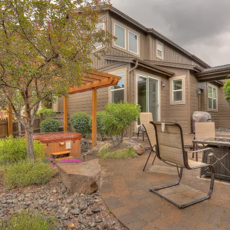 Vantage Point 3 Bedroom Townhouse by RedAwning