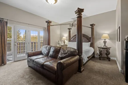 The Breckenridge Boutique Hotel