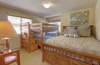75 Corinthian 3Br 3ba Spacious Layout, Private Garage. 3 Bedroom Townhouse by RedAwning
