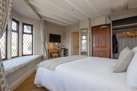 The Woodborough Inn Отели в г. Комптон Бишоп