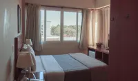 Convair Hotel - Pools
