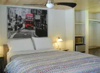 The Saugatuck Retro Resort Motel - Parkering