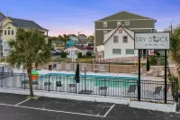 Dry Dock Inn - Beach