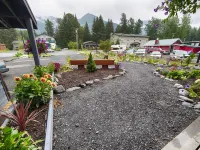 Ski Inn Hotels near Alyeska Tramway