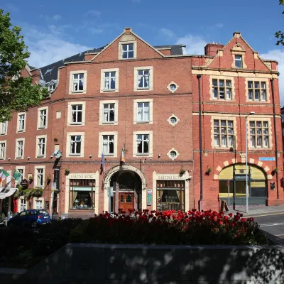 Harding Hotel Отели рядом с достопримечательностью «Библиотека Честера Битти»