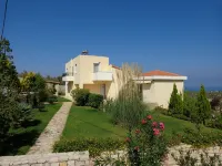BREATHTAKING VIEW  HOME NEAR BEACH- WITH WII-FI AND PRIVATE POOL