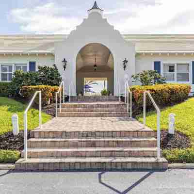 Berkshire on the Ocean Hotel Exterior