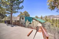 5 Mi to Snow Summit: Cabin w/ Deck & Fireplace - Pet friendly