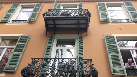 Hôtel Restaurant Oasis Отели рядом с достопримечательностью «Университет Кот д'Азур - Кампус Тротаба»