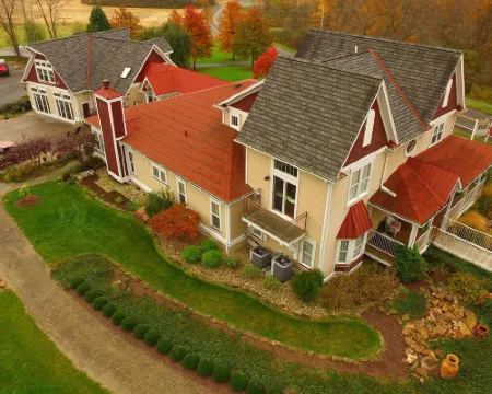 Chapel Valley Estate Bed & Breakfast Hotels in Beaver County