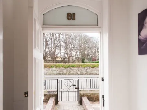 อาร์ดรอส เกลนแคร์น เกสต์เฮาส์