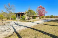 1/2-mi to Lake: Cabin on 43 Acres in Shell Knob! - Homestays