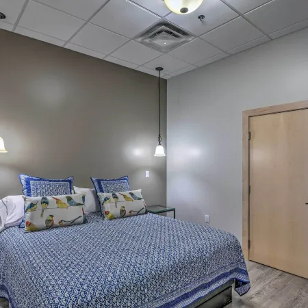 Modern Downtown Apt - Walk to Parks and Cafes!