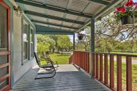 Betty B's River House < 1 Mi to Blanco State Park! - Homestays