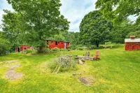 Cozy Catskills Vacation Rental with Deck! - Pools