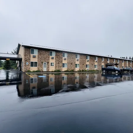 North Star Hotel Pictured Rocks