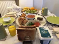 Love & Peace Hotels in Bromley