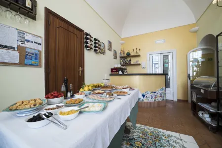 Hotel Villa Annalara Charme and Relax Отели рядом с достопримечательностью «Собор Св. Андрея»