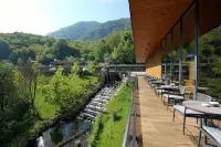 Uji I Ftohte Hotel Hotels in Tepelenë District