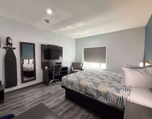 Studio 6 Dallas FairPark