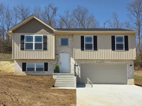 NEW! Charming 3-bedroom home with WiFi, near Ark Encounter, King Bed, sleeps 7. Hotels in Crittenden