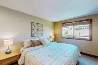 Lake Chelan Shores: Sandy Beach Delight # 1-5; Chelan, WA. Beautiful 2-bdr condo
