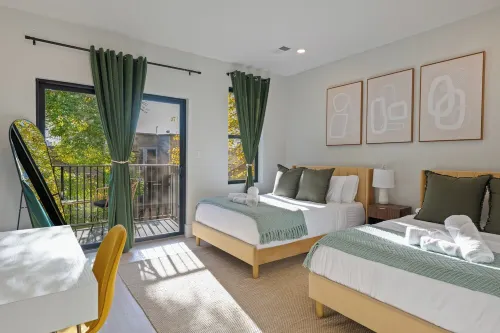Huge & Cozy 3Br3BA Lux Penthouse+Roofdeck! Quick Path Access to NYC Manhattan - 4-Star