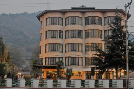 Welcome Hotel at Srinagar Отели в г. Шринагар