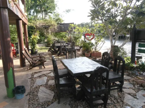 RueanPhen Homestay