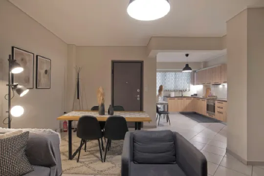 Denimou Home Luxurious 2BR Fully Equipped, Balcony