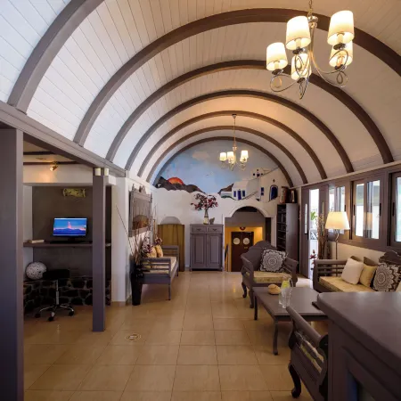 Smaragdi Hotel Отели рядом с достопримечательностью «Пляж Периволос»