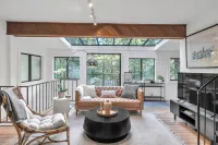 Stunning Neighborhood Home Walkable to Downtown Mill Valley